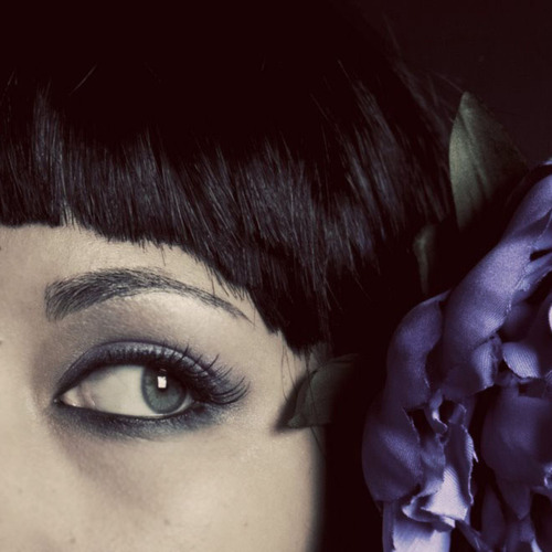 xoxobono's profile picture. love to cook. love to eat. have great hubby. designer. rockstar brother. venezuelan. love beach and sun. lucky.