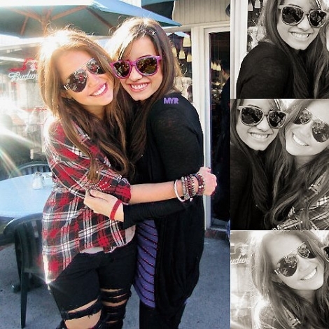 Lovatica y Smiler
Miley me enseño a triunfar y..
Demi a decir mantente fuerte ♥