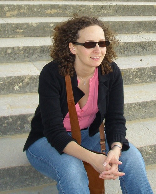 Secondary school librarian, Coeliac, cat lover and mummy to two boys!