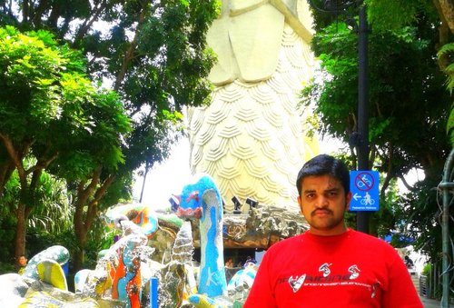 A common man..!! movie freak , crazy of movies.. Luv me or Hate me choose ur path..Watch this space for the real me.