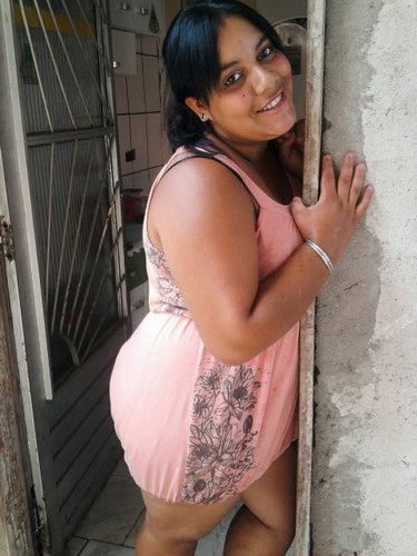 Status:Namorando Muito feliz,Otima Mãe Unica e Invejada por Muitos..