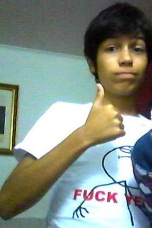 Me descrever pra que ? Se cada um me ve de um jeito ...