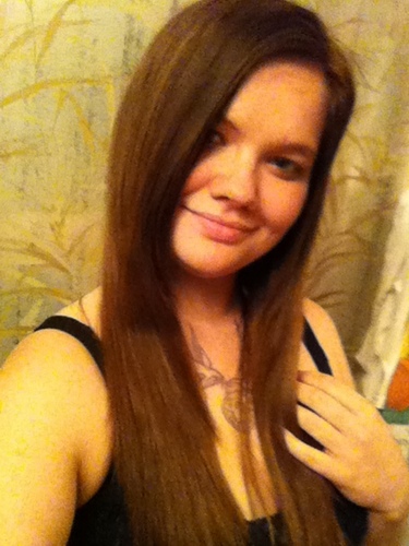 im a mom... i wear my heart on my sleeve, im a friend... and im awesome