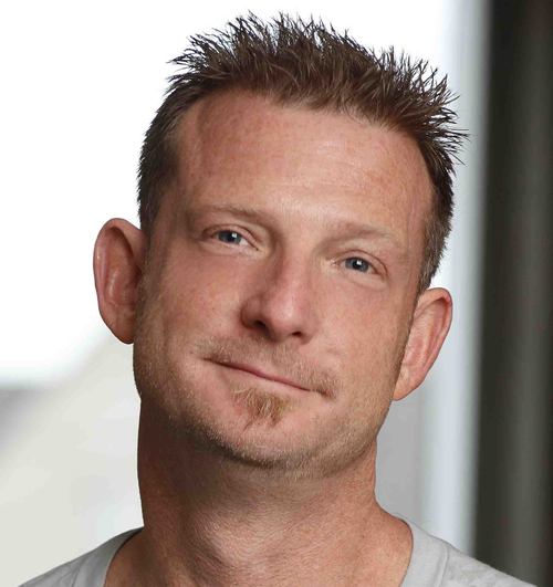 hopeinthecards's profile picture. Trying to lift America's spirit by sending 300 million positive REAL cards and notes, right now.