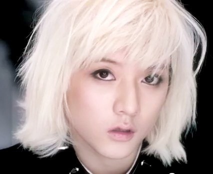 อันยองคร้าบบบบบ ผมเรนคุงแห่ง NU'EST บอทไทย จงฟลอโล่ แล้วคุณจะหลงรักผม ♥