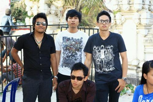 this is Official Twitter Account Of VOICE BAND INDONESIA
Booking contact:081916700327
Email:ongky_voice@yahoo.com
Blackberry pin: 22801739