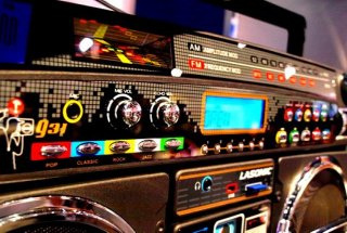 defusepodcast's profile picture. 