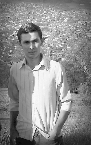 DroDanilo's profile picture. Você reclama que nada mudou, mas você fez alguma coisa para as coisas mudarem?