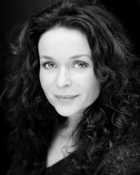 This is a fanpage for the brilliant actress Julia Sawalha! I'M NOT JULIA SAWALHA. In fact, this is me: @SimoneRognas
Please join in and show your appreciation!