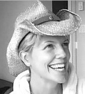 Brit. Tech entrepreneur + day/swing trade enthusiast. Love me some algorithmic based TA. Happily married, currently residing in the 'Couve.