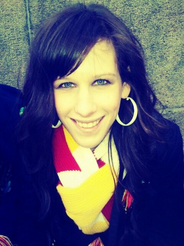 My name is Linda, 23 years and I'm from Holland! Love dancing, movies and music! ♥ XOXO,