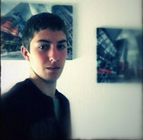 GENETiiKx's profile picture. Salut moi ces GENETiiKx chaine 100% Jeux-Videos & Actus je suis YouTuber Ma chaine YT : http://t.co/yJjMbRokct aller abonner vous :)