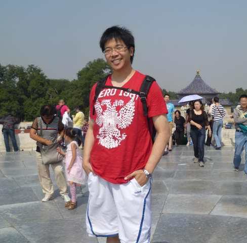 Paulleong12's profile picture. 