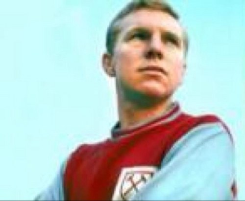 LesHitchcock's profile picture. Just a man doing his best for his family a huge hammers fan D.I.L.L.I.G.A.F bowel cancer sufferer got rid of that now wear a colostomy bag but I’m still here