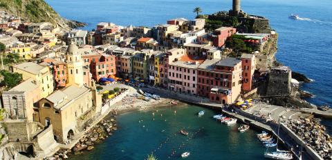 KarterK92's profile picture. I speak Italian, Portuguese, And Spanish. I am a Rowebot Fan.  Really want to become a Fashion Designer, Make clothes.  I luv being a goofball.