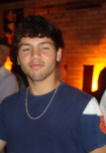 segue ae, éo bruno quadrado ;9