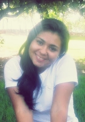 - Não importa o que eu venha a escrever, Sou mais que descrições. 
Vivendo você descobre. Ta convidado (a) a saber quem sou.