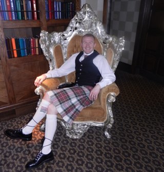 scott7mckie's profile picture. Football legend. Tartan enthusiast. Ping pong veteran. Fashionista. Phone guy. Banter aficionado. Sun avoider. Star bar addict.
Guys with ties seal the deals!