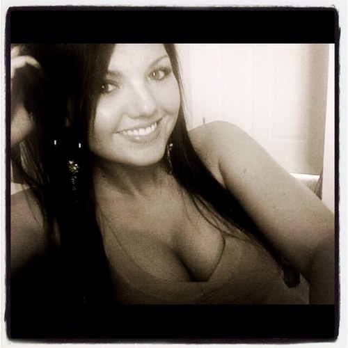 katiehammon's profile picture. I'm the pursuit of happiness and i know everything that's shining aint always gonna be gold.