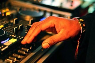 electromarabout's profile picture. 