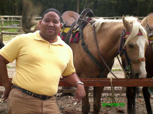 edgarelcompi's profile picture. 