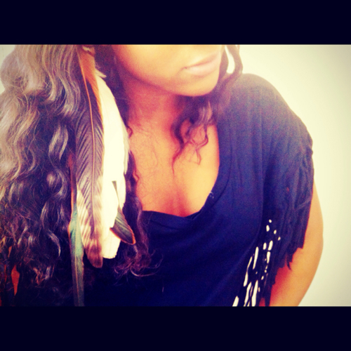 AsjaSanchez's profile picture. Senioryear Communication & Media Student- CD/owner Femme des fleurs- Loving life to the max- Creative mind