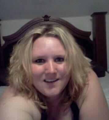 cookingmommaof2's profile picture. I am 29 yrs old and a mother of two...I am in a very happy relationship of 3 years.....I love to cook and is what I do for a living.