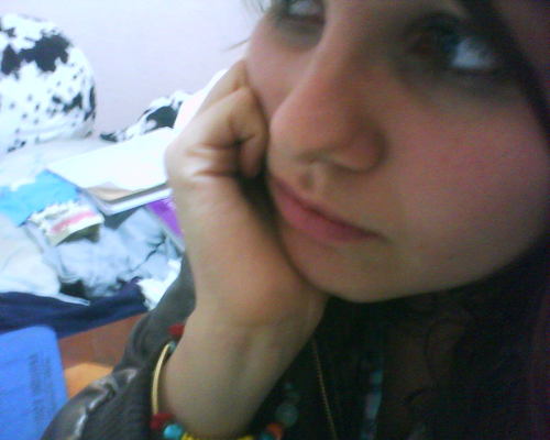 Hay algo que va mas alla de nuestra propia perspectiva, tan palpable y desconocida, solo queda aprender a vivir con eso