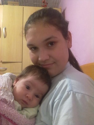como nós se enganamos com as pessoas achamos que são nossas amigas contamos segrados e elas nos trai depois mas não da nada é a tua inveja que faz minha fama...