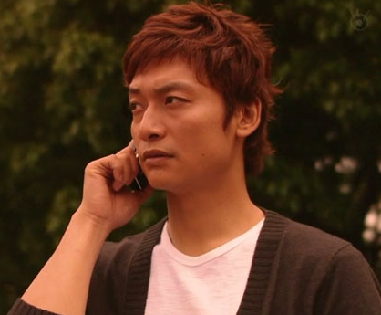 2011年4月より始まった月9『幸せになろうよ』高倉純平非公式bot。結婚相談所「B-ring」の離婚率ゼロを誇る結婚アドバイザー。 ドラマ内のセリフや一部創作をぜっおーぜっおー!とつぶやきます。botまとめ:http://t.co/GOmYe3LUsT