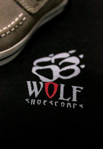 wolfshoes