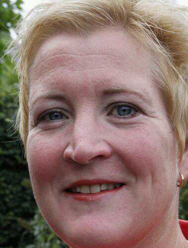 verpleegkundige wzc Molenweide en vice-voorzitter van de OR bij ZGE,
lid van Cie. R.Z. gem. Boxtel voor het CDA Boxtel. Bestuurslid van het LGB V&V CNV PZ