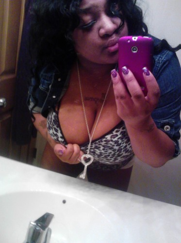 KushRolled11's profile picture. #TeamPrettiiePsssy #TeamFreaks #TeamFollowBack #TeamGetMoney #TeamFuccDeseHoes #TeamSmokiinKusHhh. #TeamFccNqqahs #TeamMoJoE.Preciious.PeaNut.LaMiike.Scrappy.