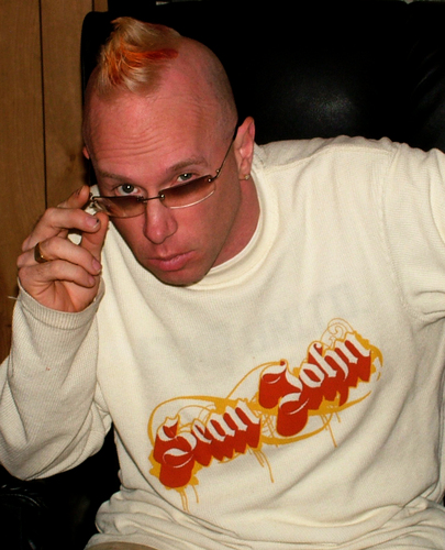 cognitowarrior's profile picture. I'm an auteur.  If that confuses you, google it.