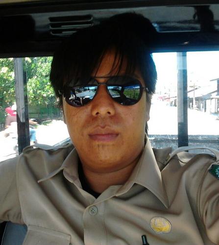 Gw asik gw santai gw di usik gw membantai