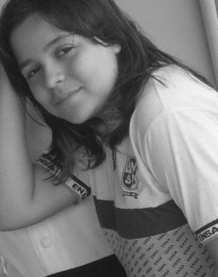 MiirelleLuna's profile picture. “Forte eu nunca fui. Pra falar a verdade, meu coração continua sendo bobo, frágil. Mas hoje disfarço melhor.” - #QueridoJohn