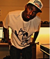 NowHesAFan100's profile picture. #TEAMFOLLOWBACK #TEAMHUNNID #HUNNIDBOYZ THIS YA BOY T-SMOKE OUT DA HUNNID BOYZ IM A REAL FLY GUY IM HERE FOR ONE PURPOSE AND THATS WHAT GOD SET ME TO DO!!