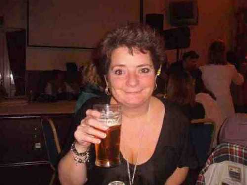 lellie57's profile picture. civil servant; loves reading, films, drinking, smoking.