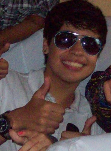 Luto sem força, ando sem foco, mas nunca perco a minha fé.