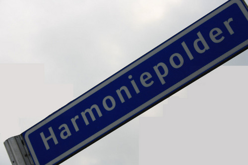 Van en voor de bewoners van de Harmoniepolder en de omgeving.