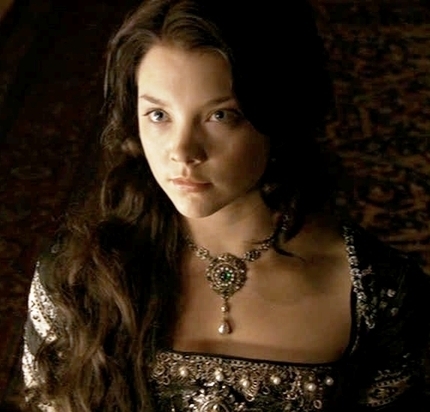 Painter, Lover of music and Arts. I was an apprentence to Michaelangelo himself and thus he named me Angela. Fallen for @VampireHubert 18+ RP!!!