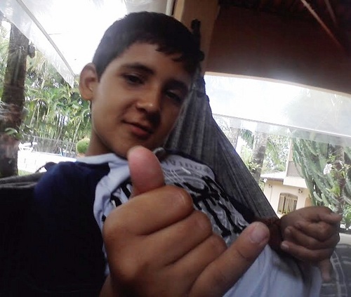 Amigo de papel rasga , amigo de vidro quebra , amigo de ferro enferruja , amigo falsa desiste , amigo igual a você não EXISTE! Ty amuuh By : @_cuteminniie ♥