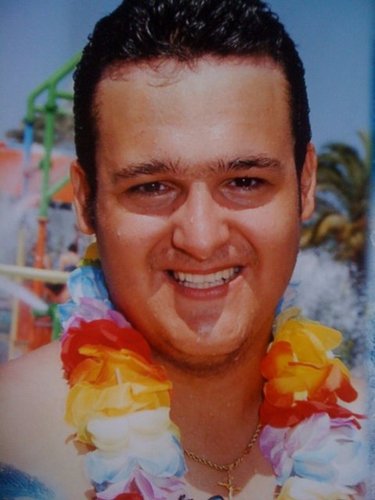 bruskito91's profile picture. No dejes de sonreir nunca; ni tan siquiera cuando estés triste, porque nunca sabes quién se puede enamorar de tu sonrisa.