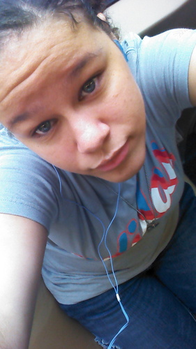 yelladiamond404's profile picture. 