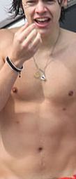 imharrysnipple's profile picture. Hello :D I'm 1/4 of Harry's Nipples..And if you follow, thank you..i Love You. xx