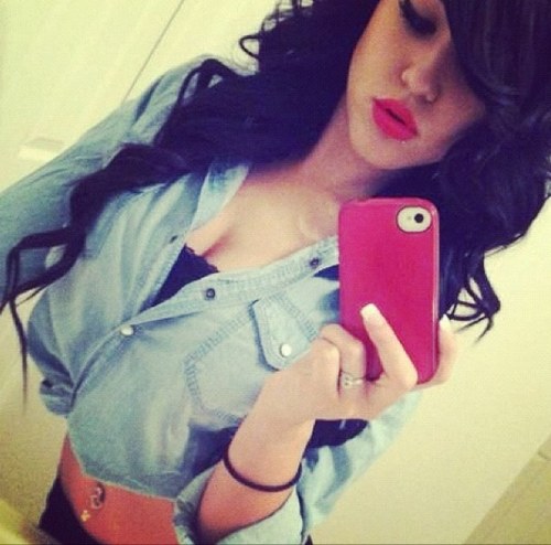 LatinBarbieeee (: 18 #TeamFollowBack #TeamBi Mention Me #Sex #Money #Weed -- :