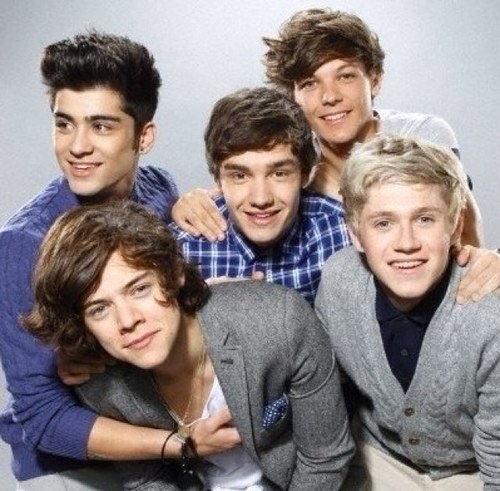 HarrycaneStyles's profile picture. Baby you light up my world like nobody else cause you make my heart race :) I'm simple but effective directioner, who wants to be forever young.