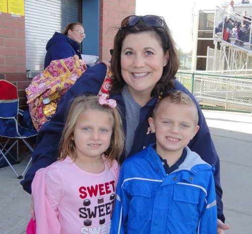 MuchowskiAmy's profile picture. I am a full time Mom and wife, and Reg. Dental Hygienist with Hamilton Dental Assoc.  Managing to have fun with my family. Mom of Twins