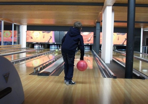 BremboFerrari's profile picture. Put it like this, if you grew up where I grew up, you gonna know people who rob people ! I'm a model