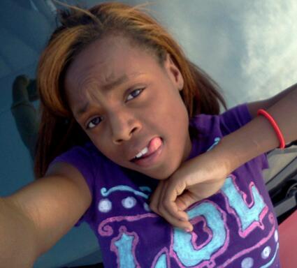 13 | SPOILED | & Single | go follow my beautiful sis @iChew_OnTweets .. #FollowMe